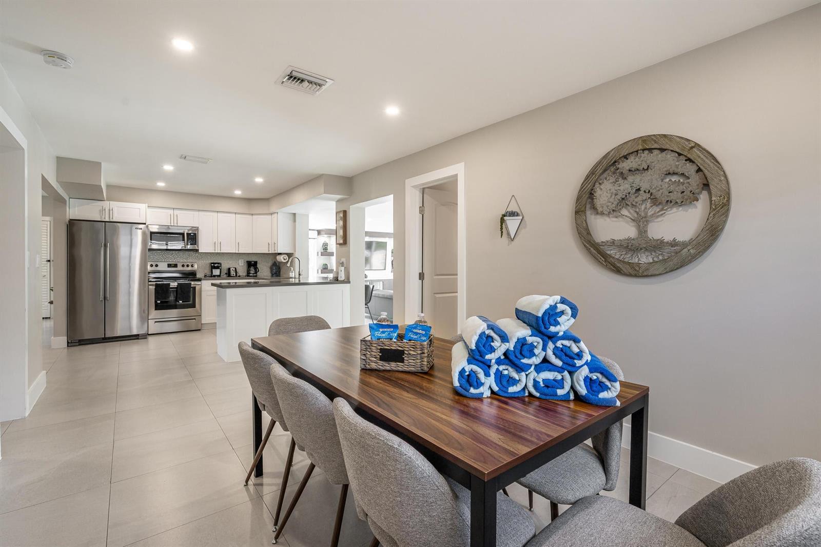 300 SE 8th Court