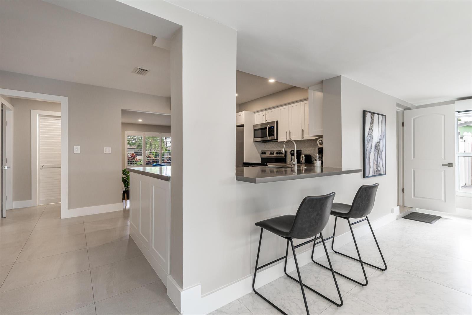 300 SE 8th Court