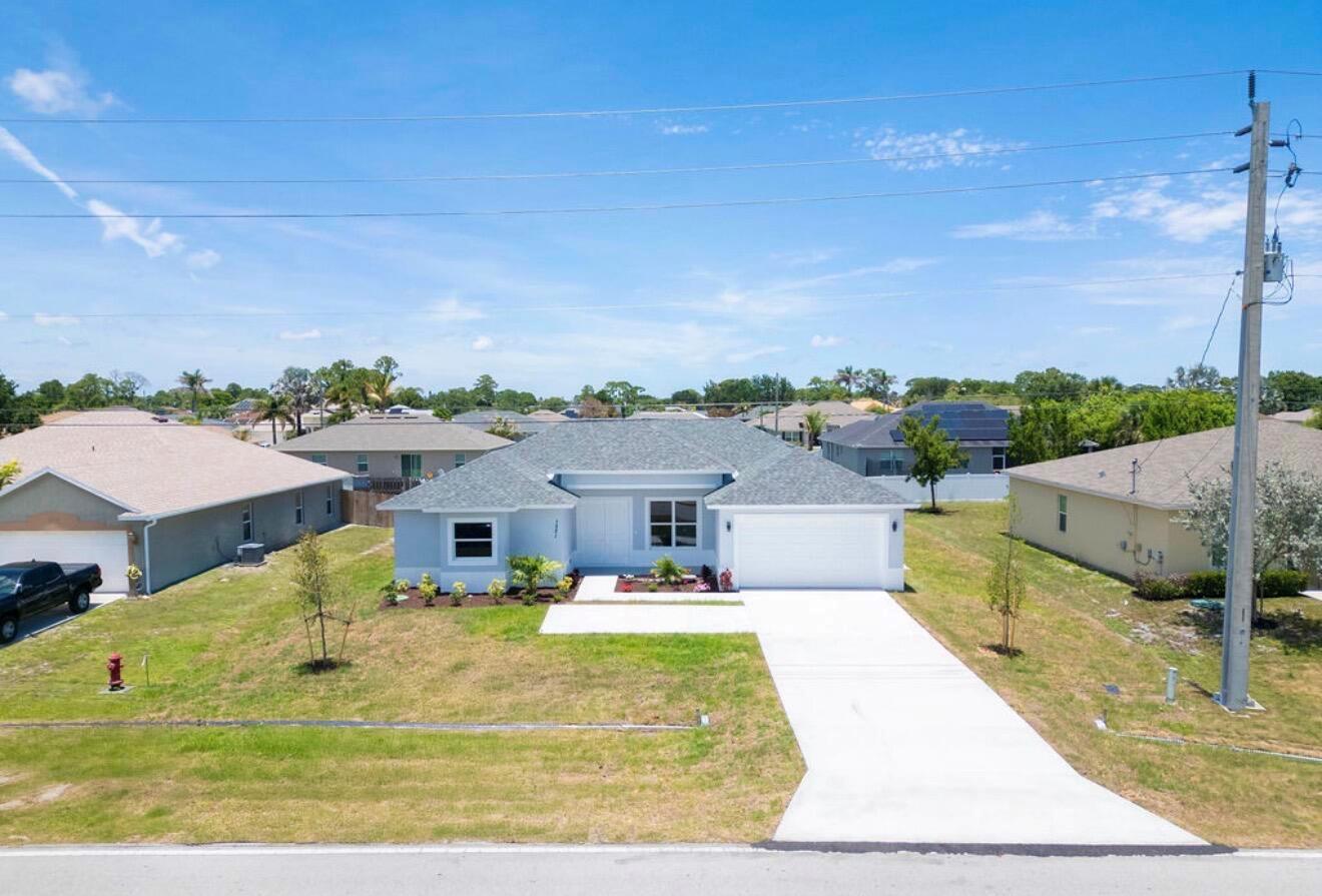 1221 SW Alcantarra Boulevard, Port St. Lucie