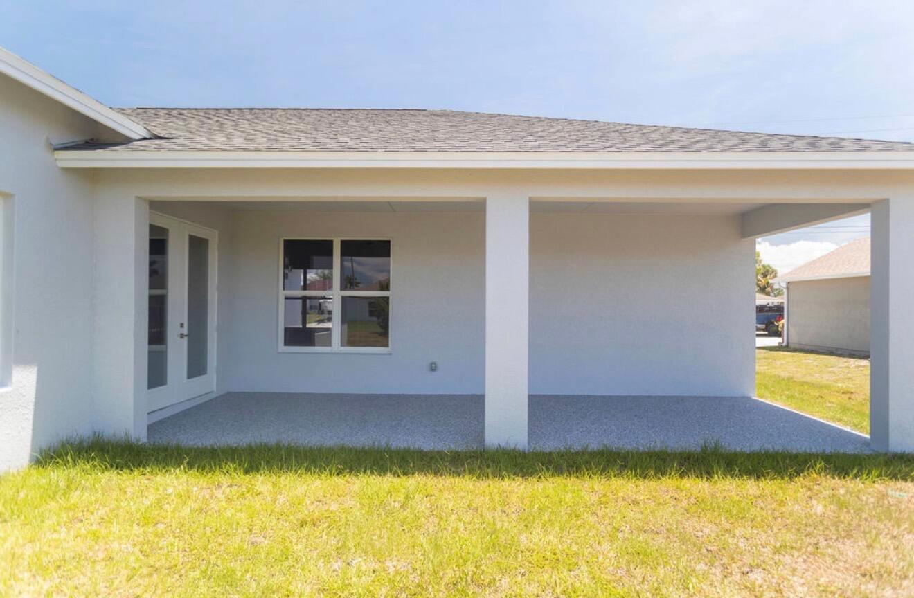 1221 SW Alcantarra Boulevard, Port St. Lucie