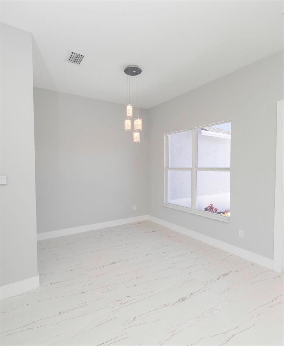 1221 SW Alcantarra Boulevard, Port St. Lucie