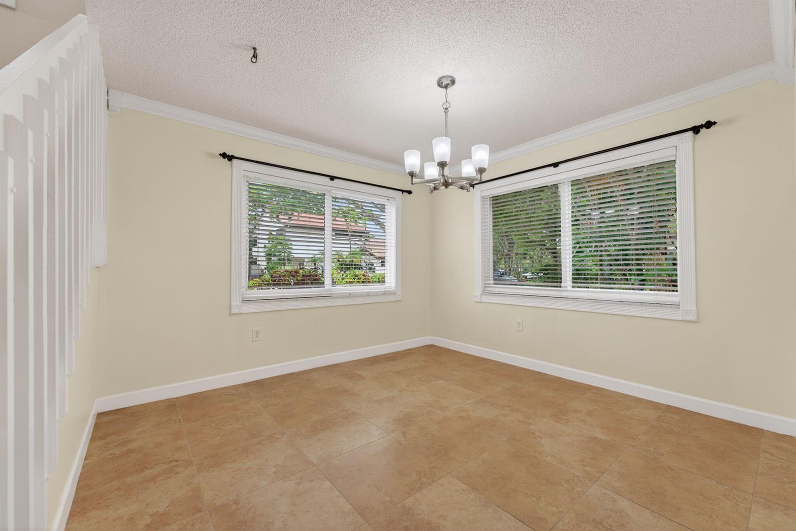 704 SW 89th Avenue