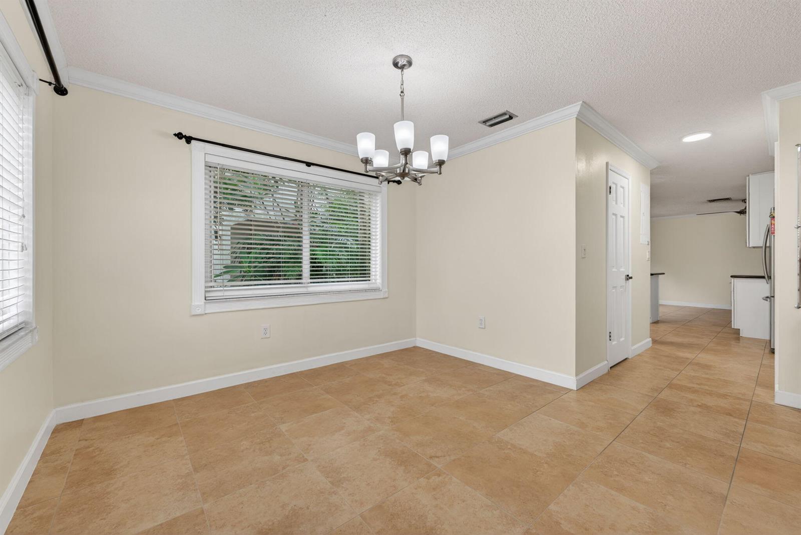 704 SW 89th Avenue