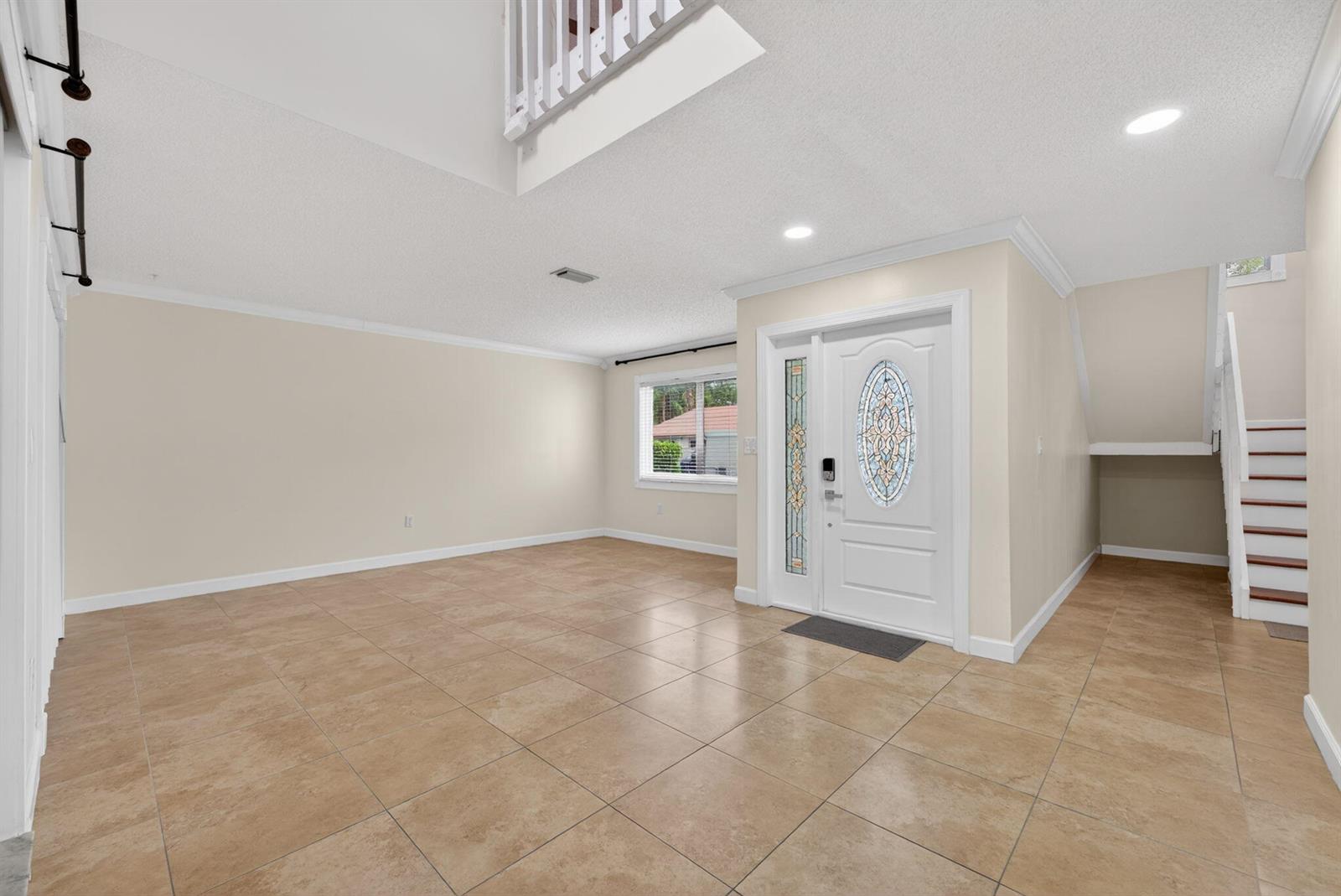 704 SW 89th Avenue