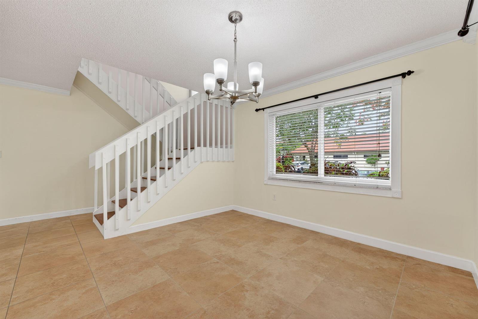 704 SW 89th Avenue