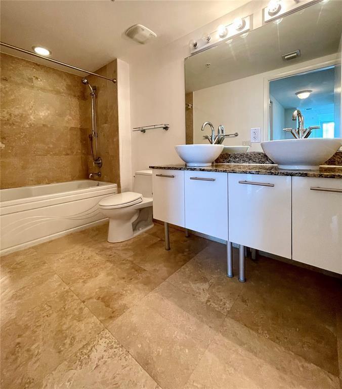 41 SE 5th Street # 1615