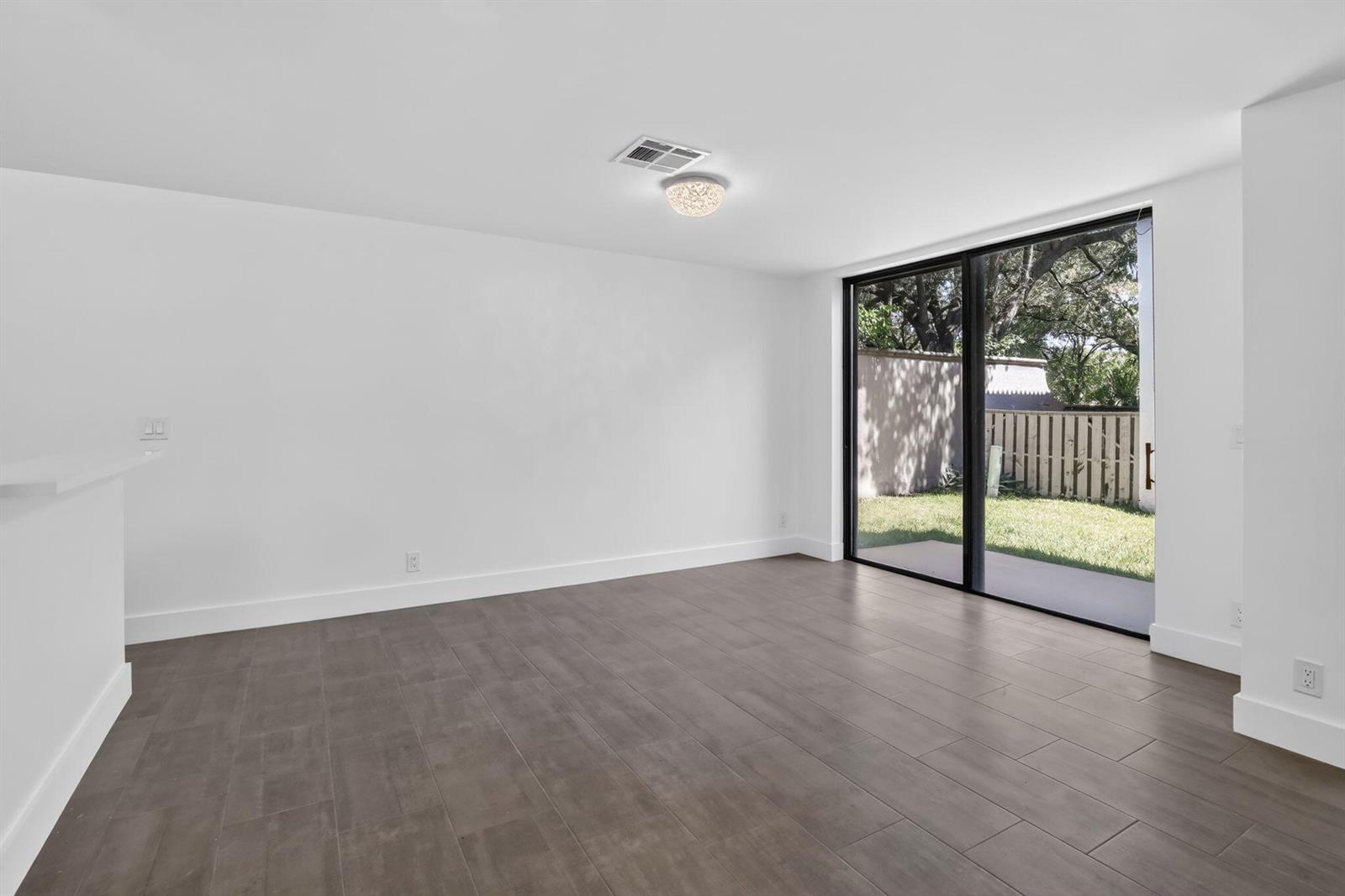 1671 NW 107th Lane
