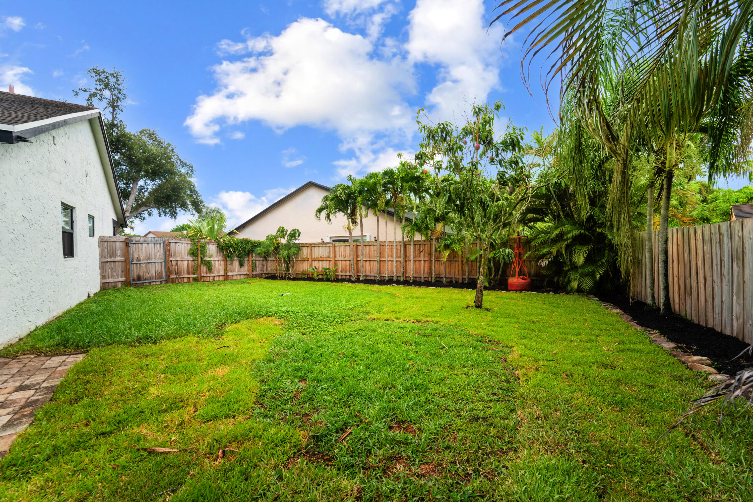 5731 NW 54th Way