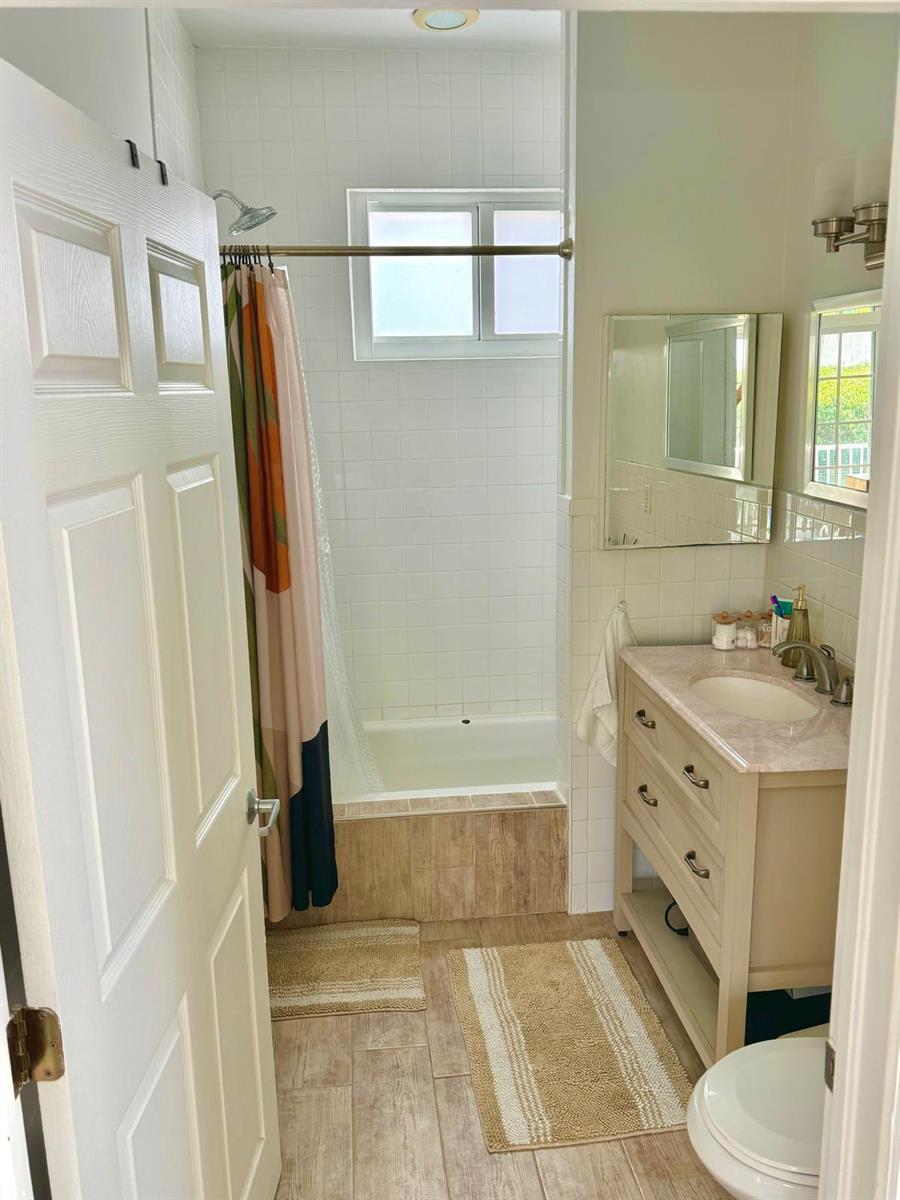 1344 Euclid Avenue # 5