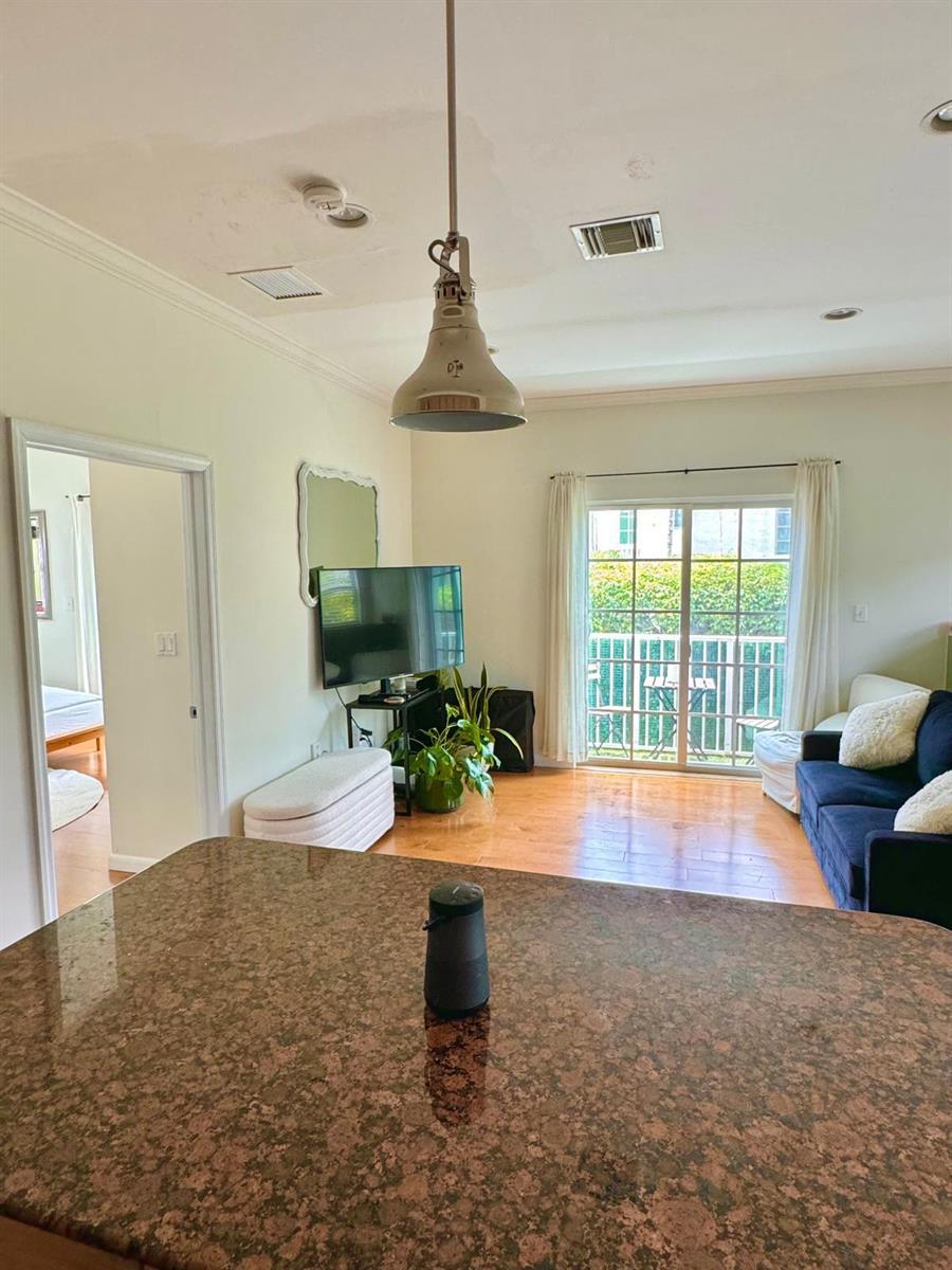 1344 Euclid Avenue # 5