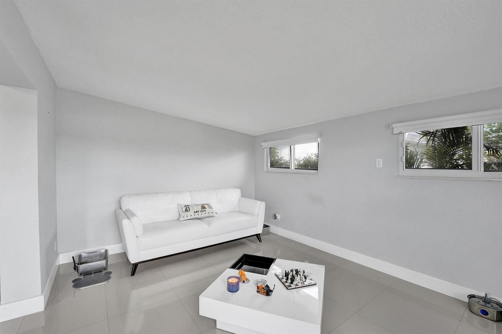 3322 Mckinley Street