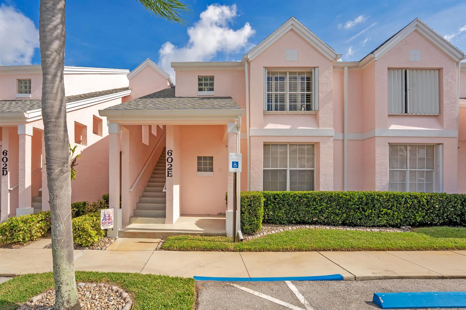 602 Muirfield Court