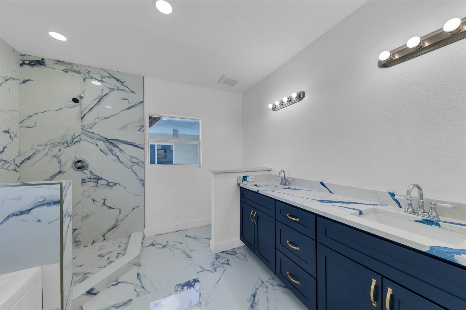 2937 NW 8TH Court