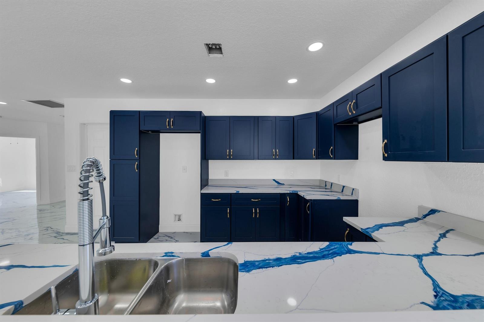2937 NW 8TH Court