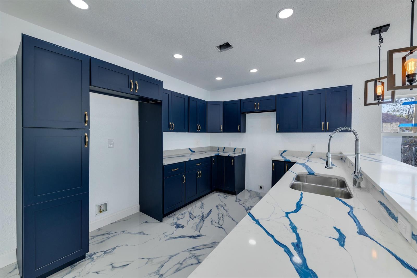 2937 NW 8TH Court