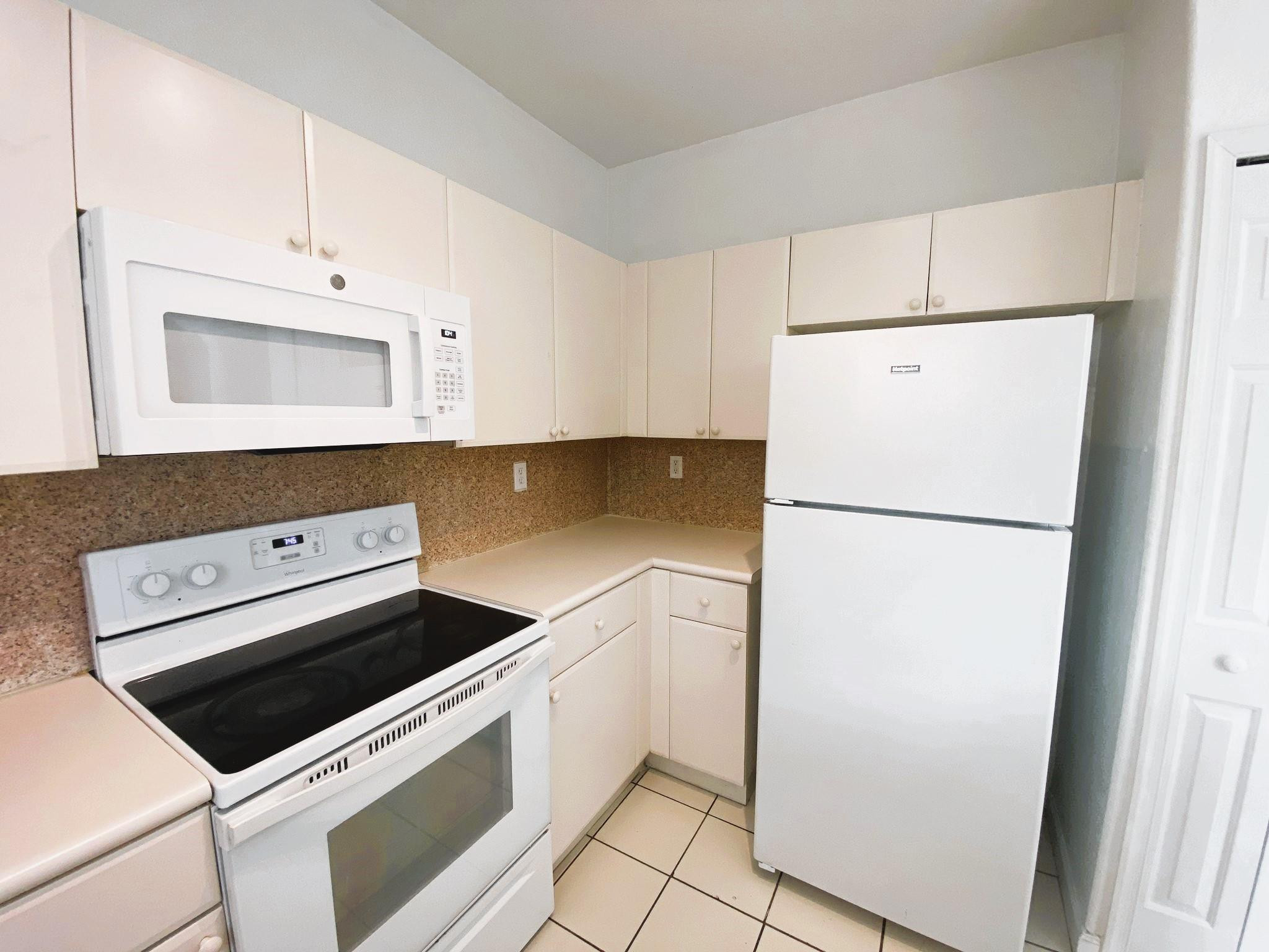 2527 SE 15th Place