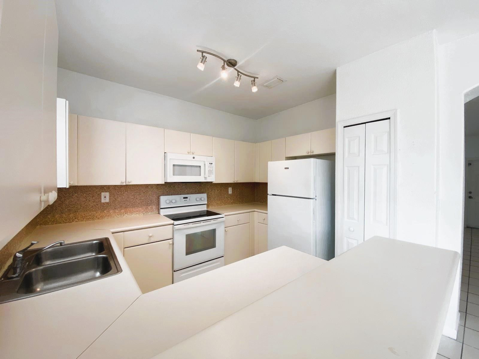 2527 SE 15th Place