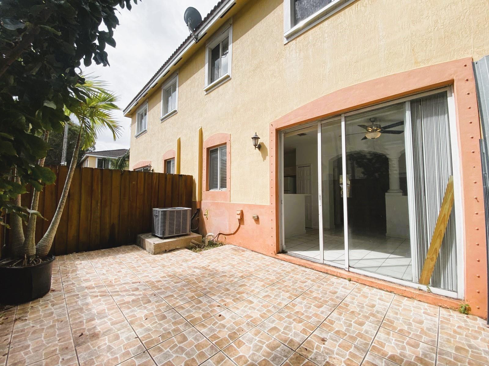 2527 SE 15th Place