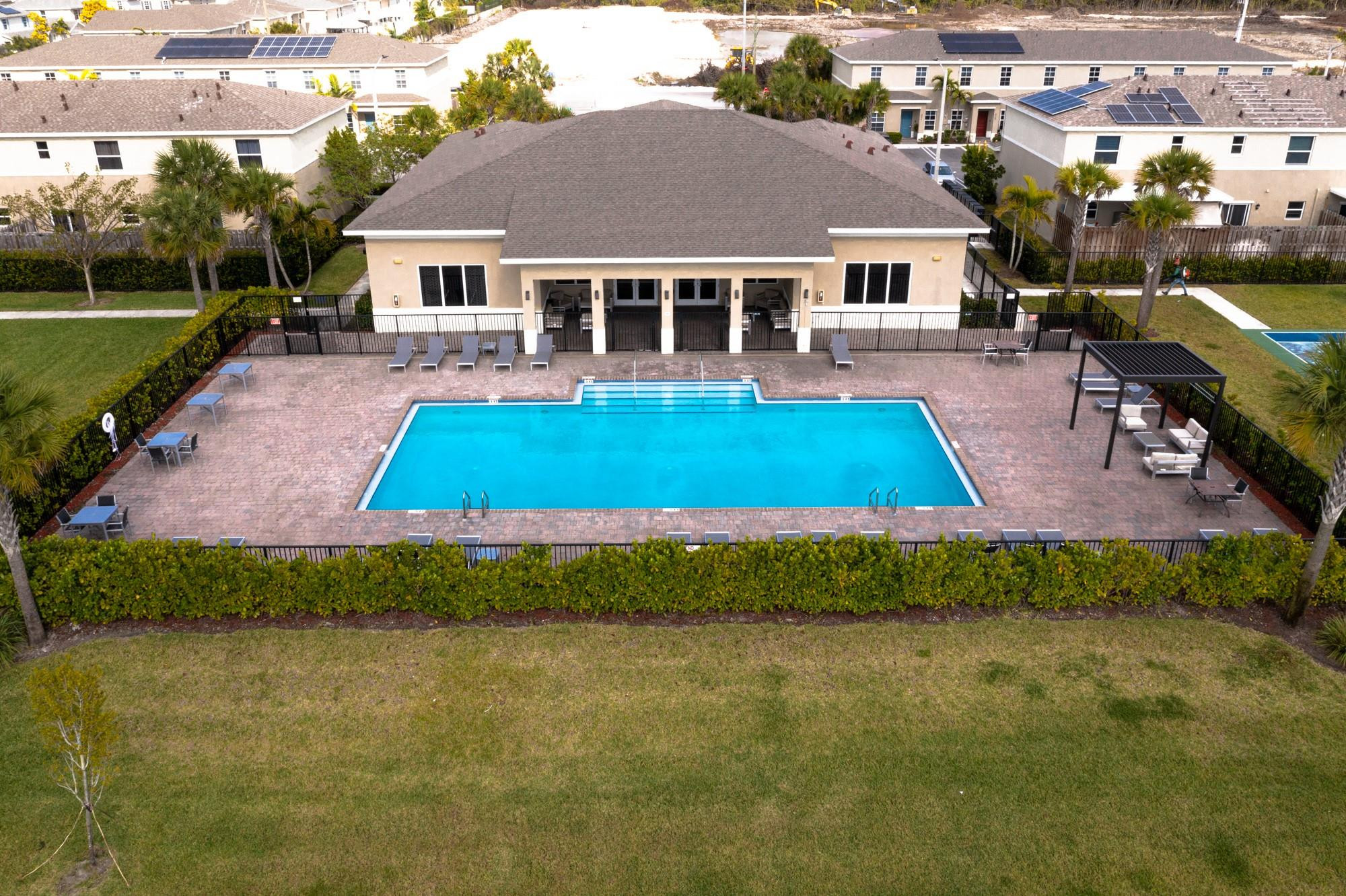 457 NE 4th Street 457