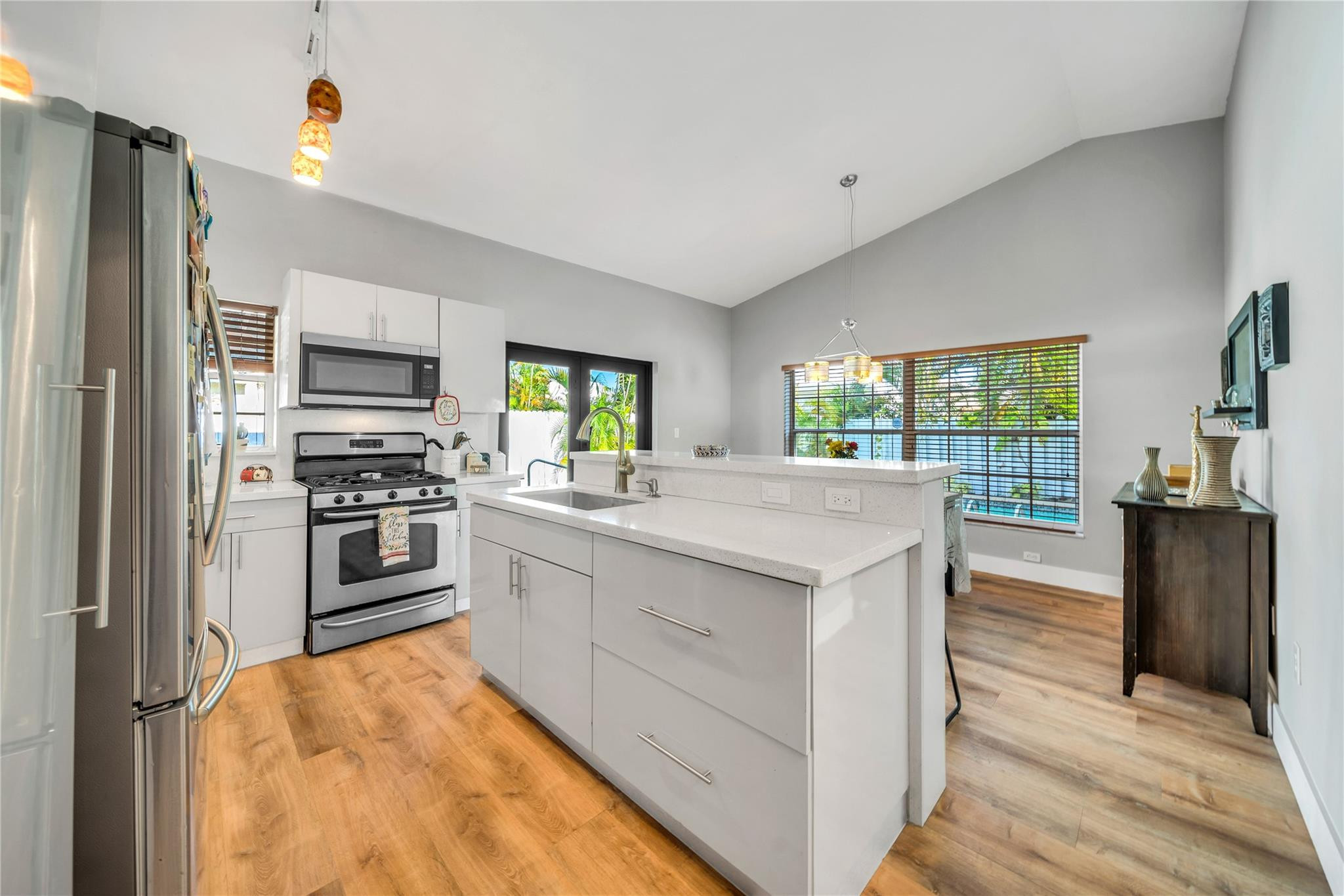 6350 SW 114th Avenue