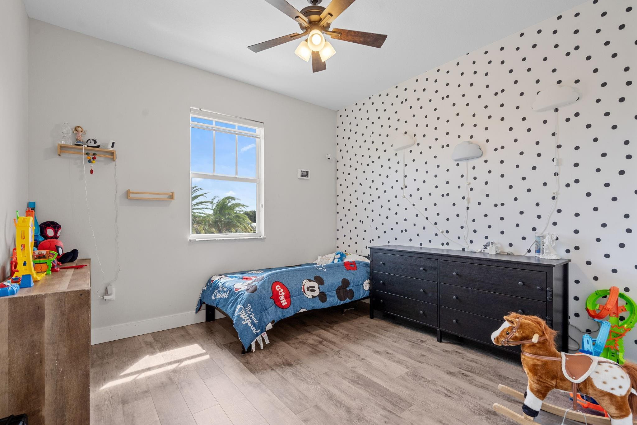 4945 NW 48th Terrace