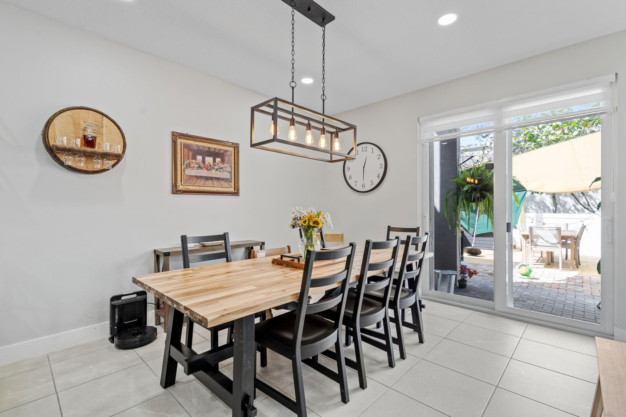 4945 NW 48th Terrace