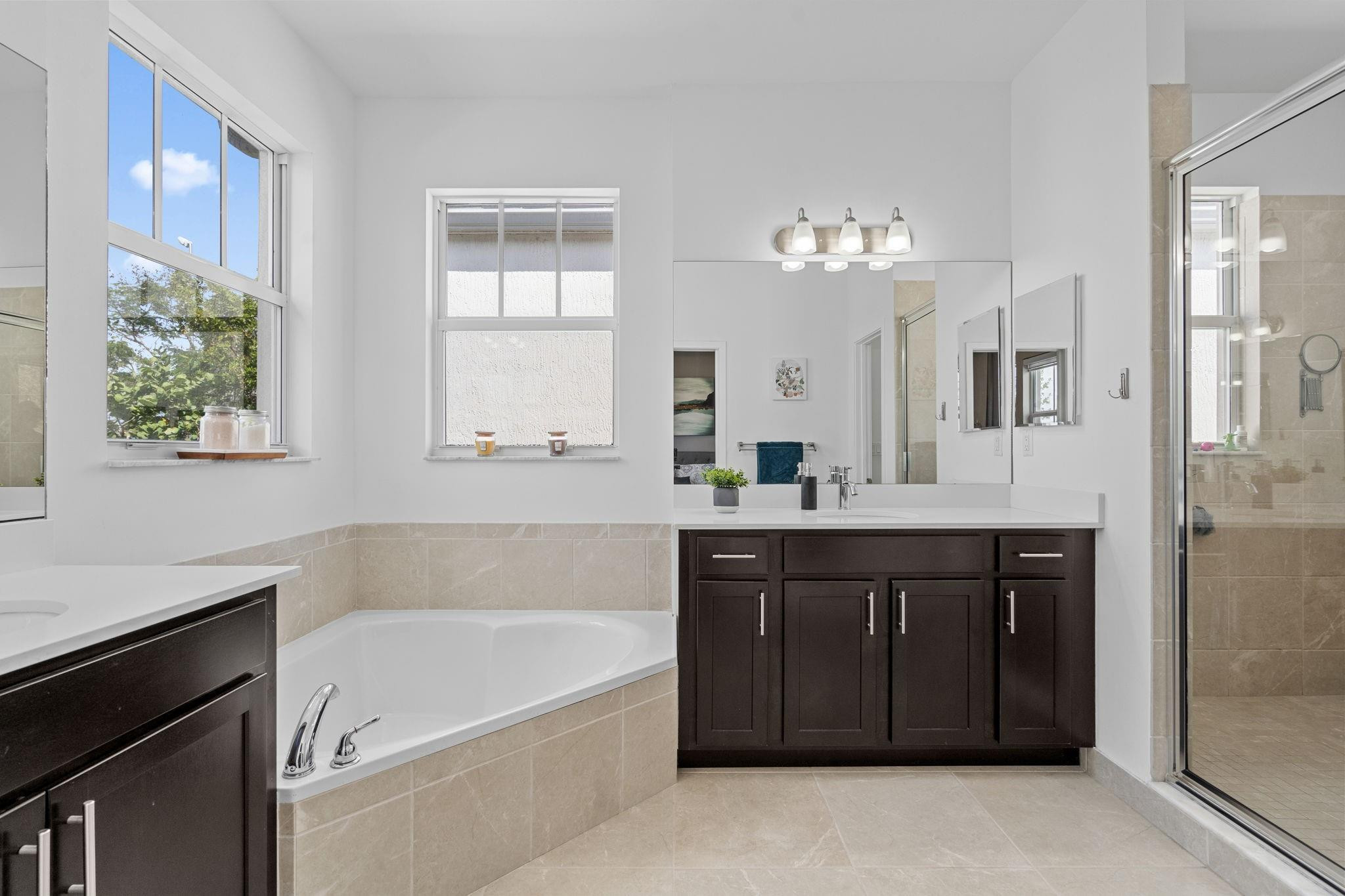 4945 NW 48th Terrace