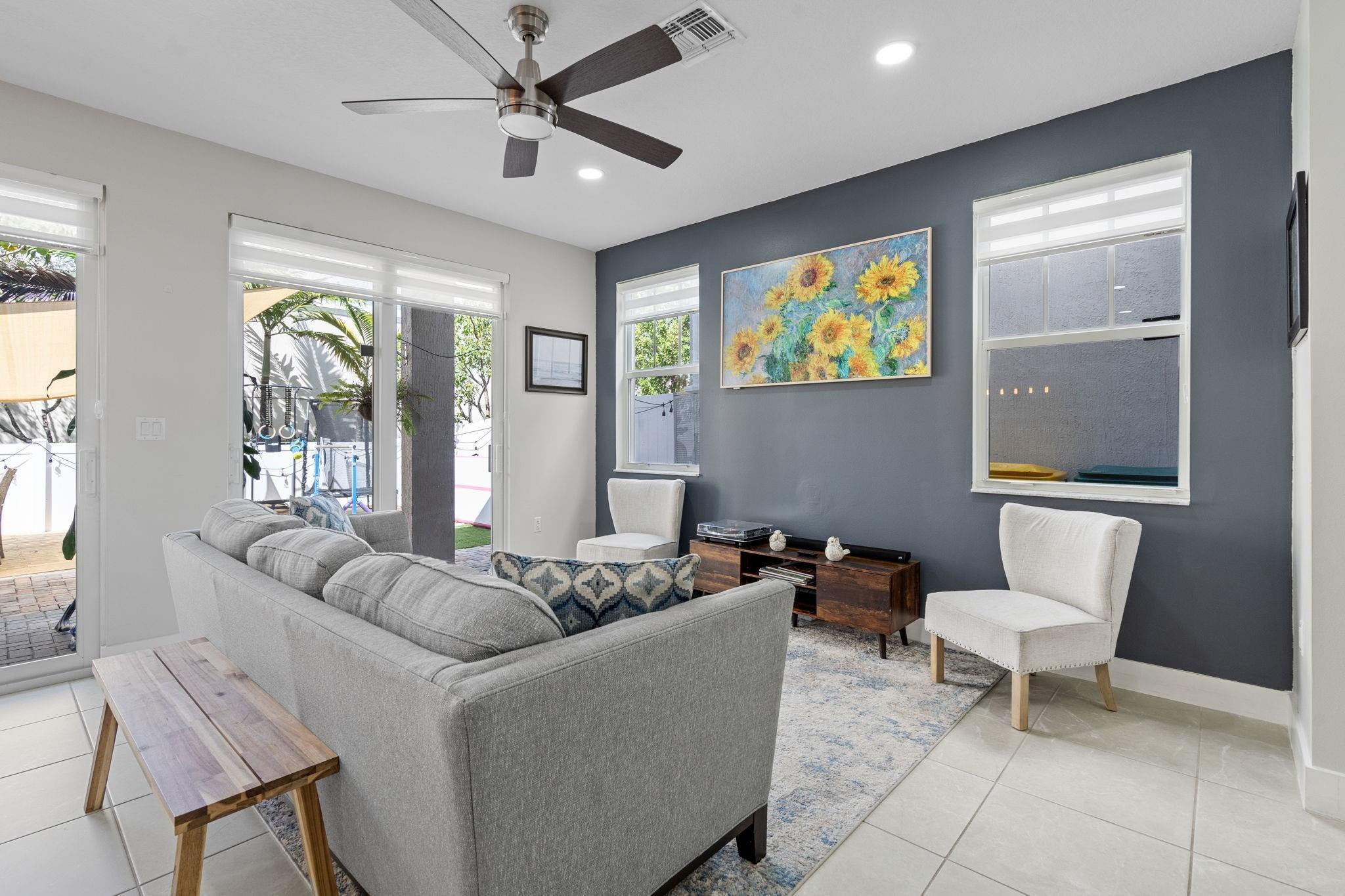 4945 NW 48th Terrace