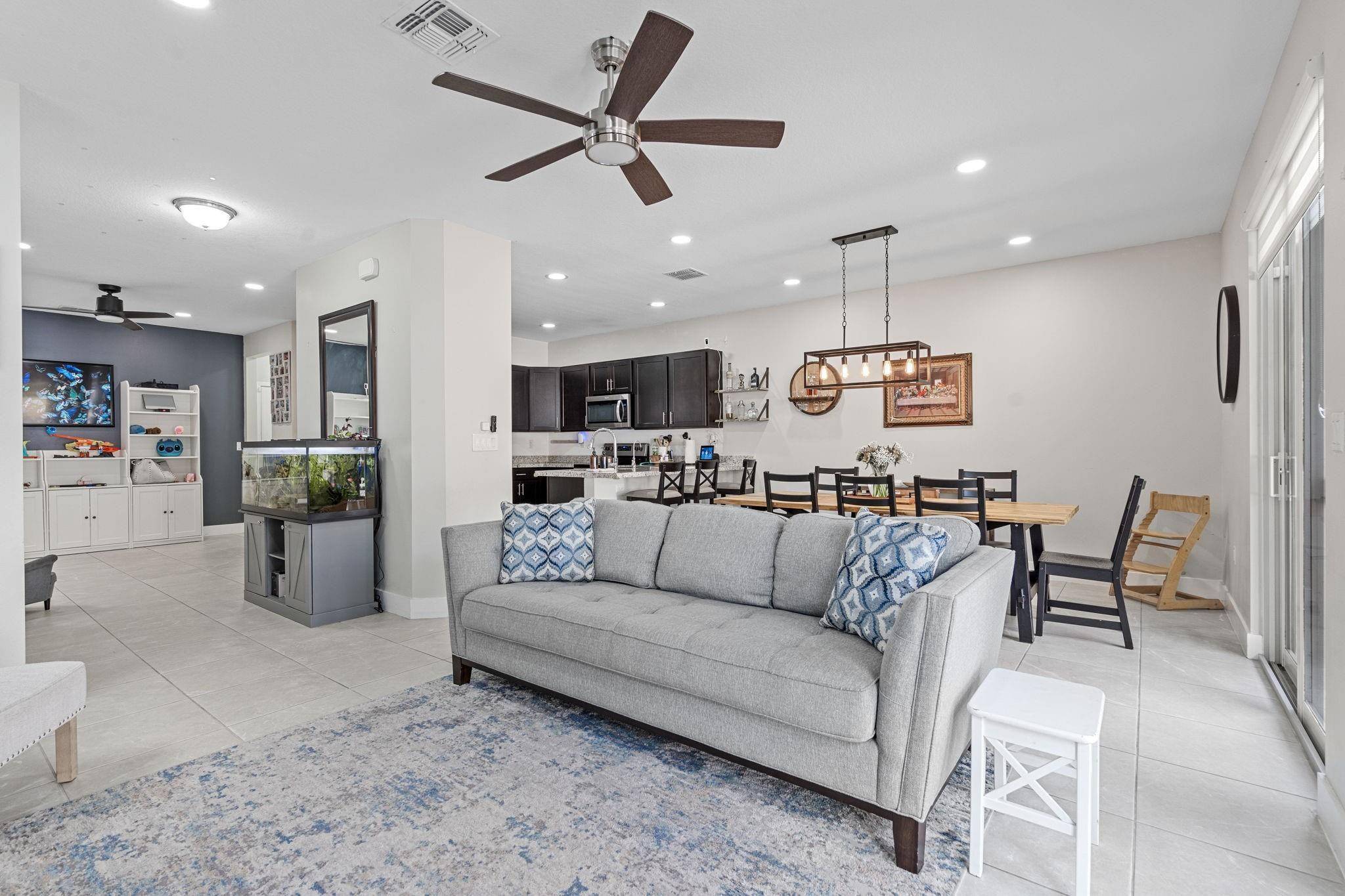 4945 NW 48th Terrace