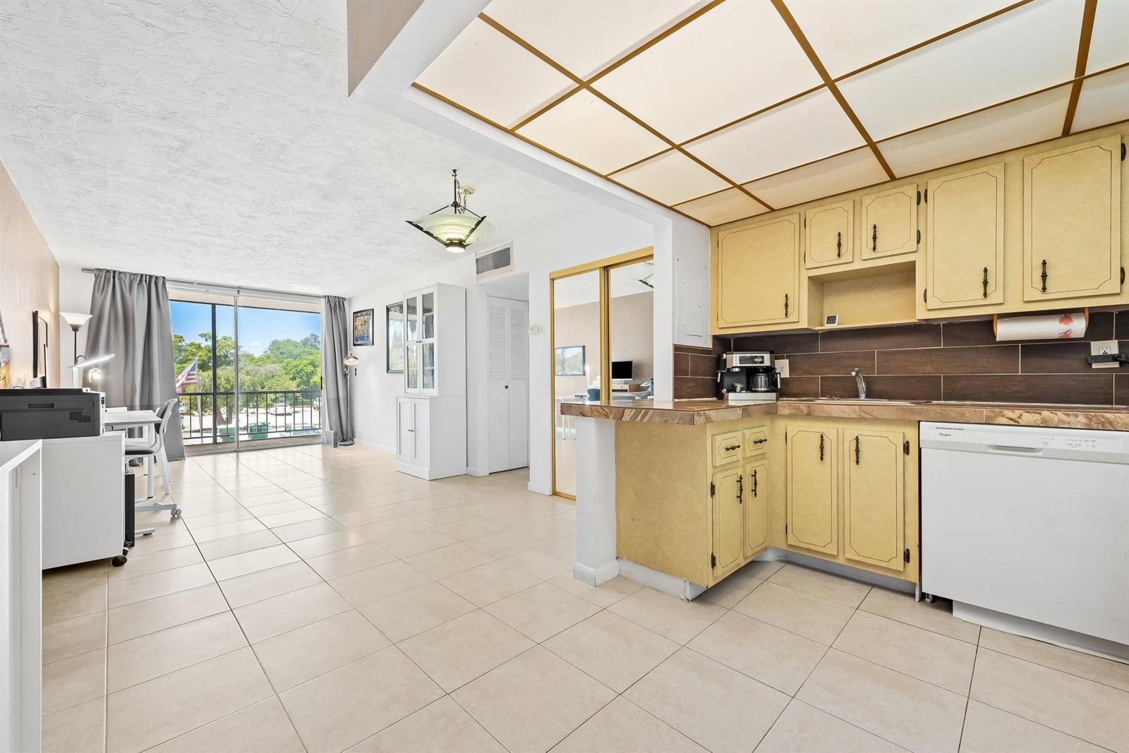 7100 NW 17th Street # 218