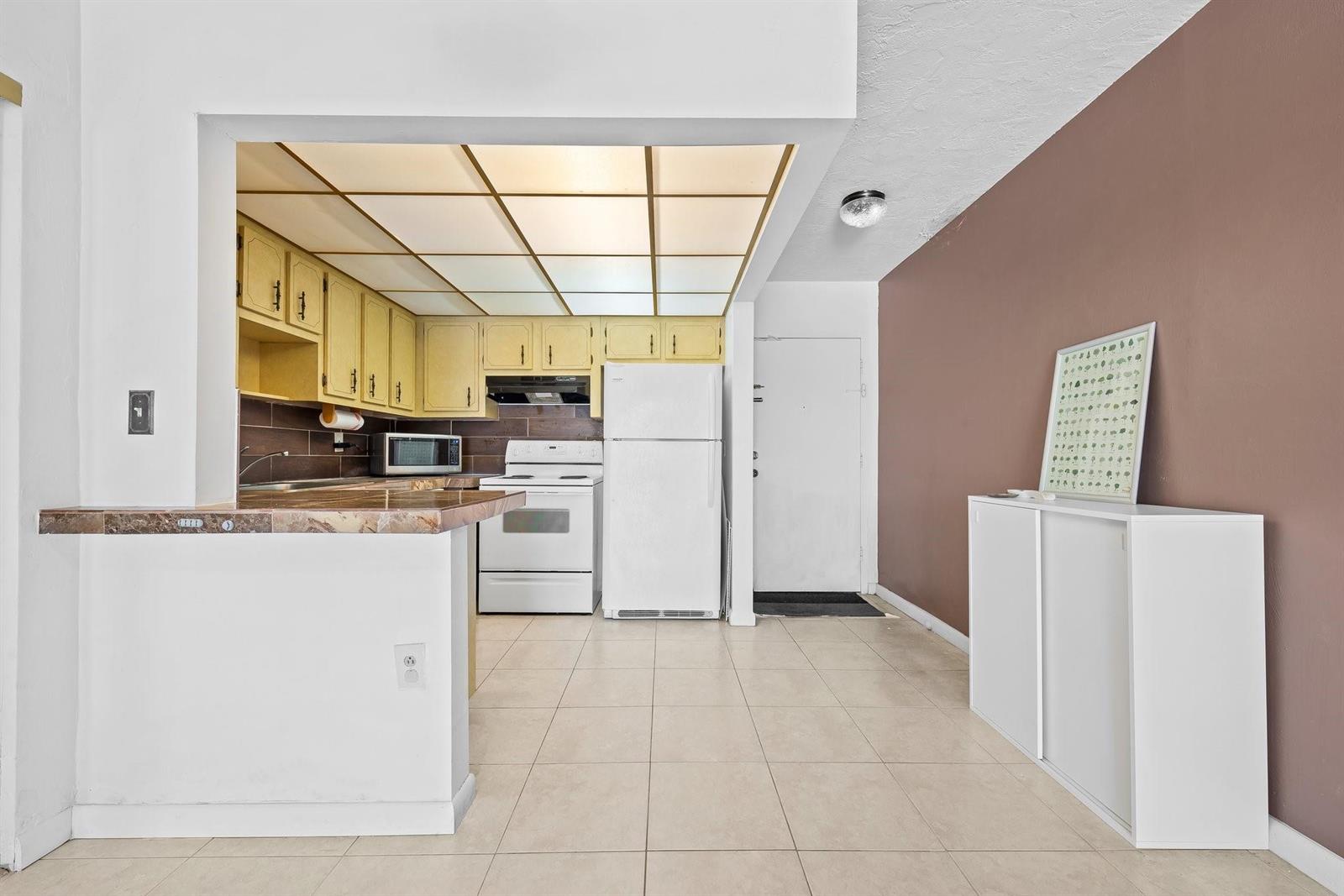 7100 NW 17th Street # 218