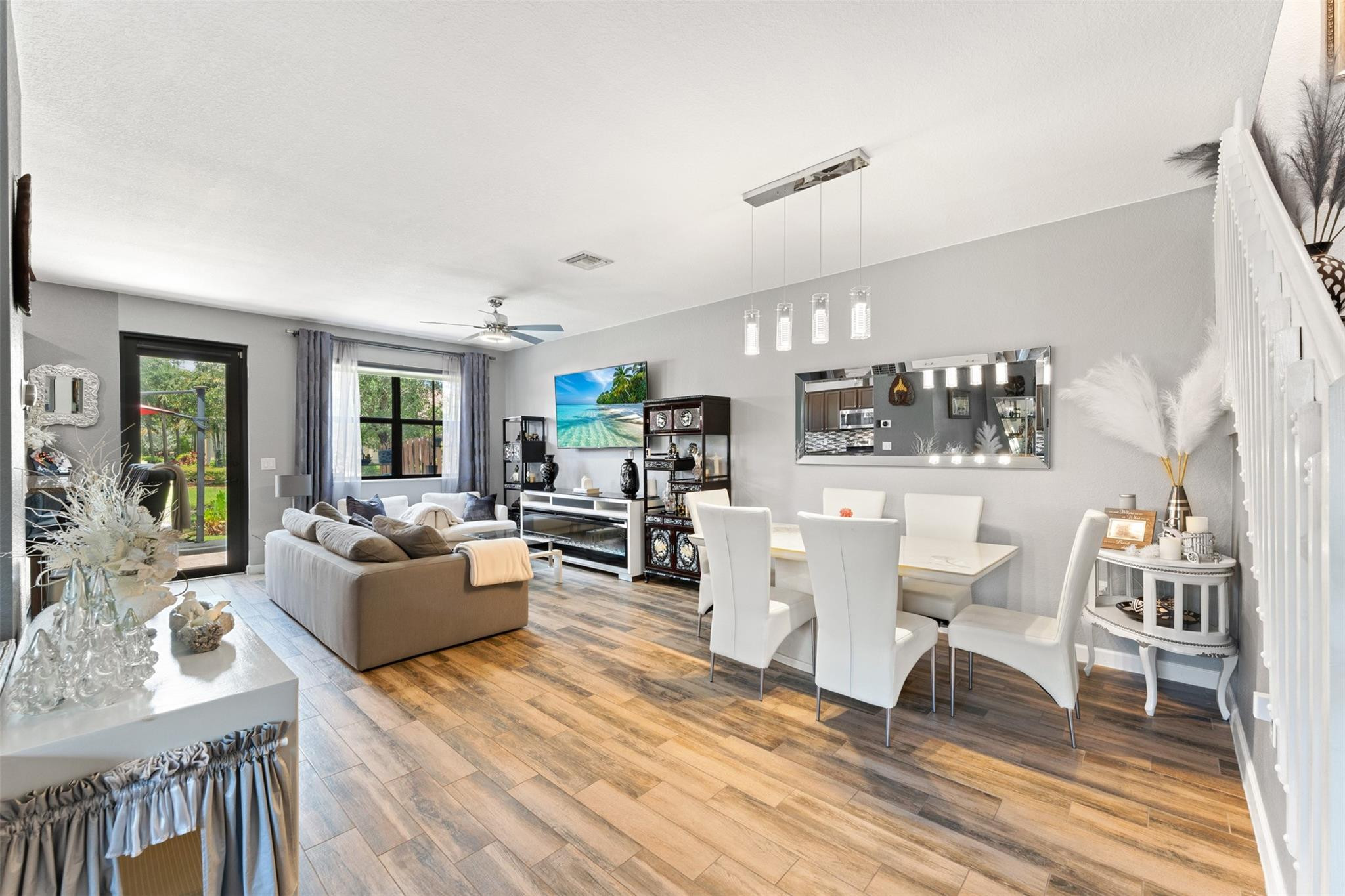 825 E Village Circle