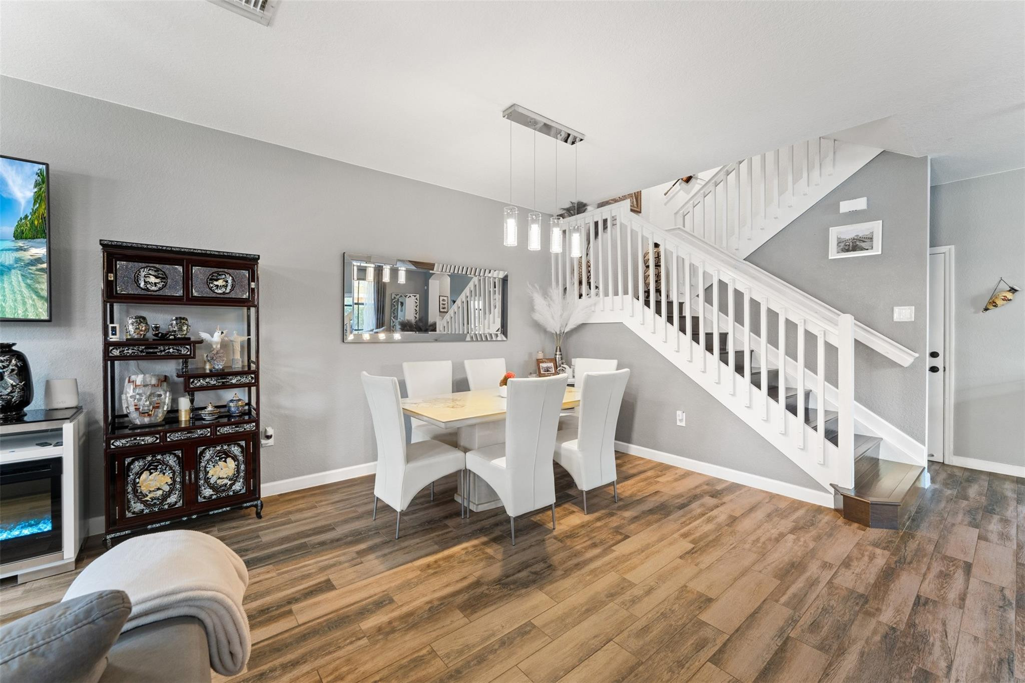 825 E Village Circle