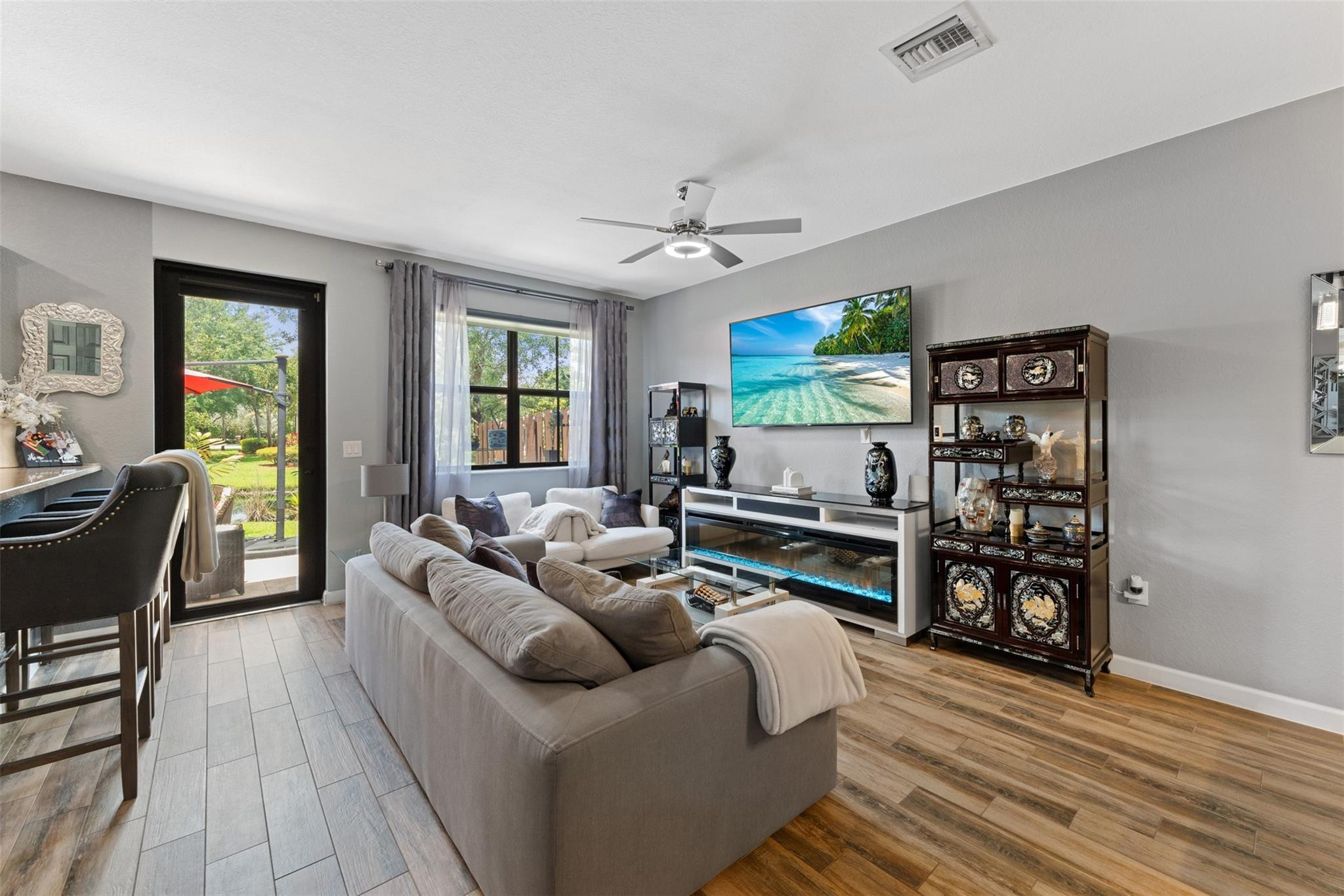 825 E Village Circle