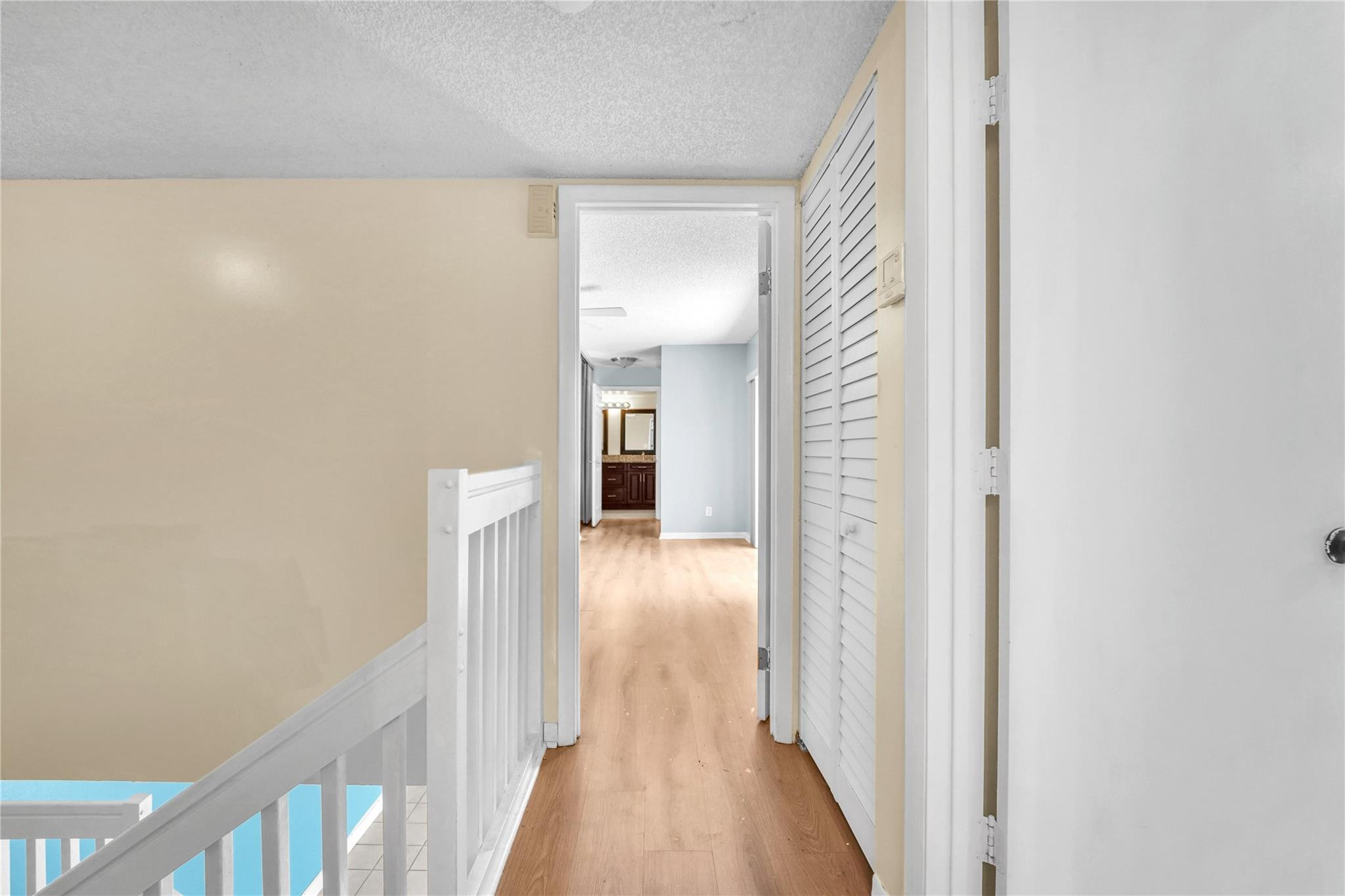 8466 S Coral Circle