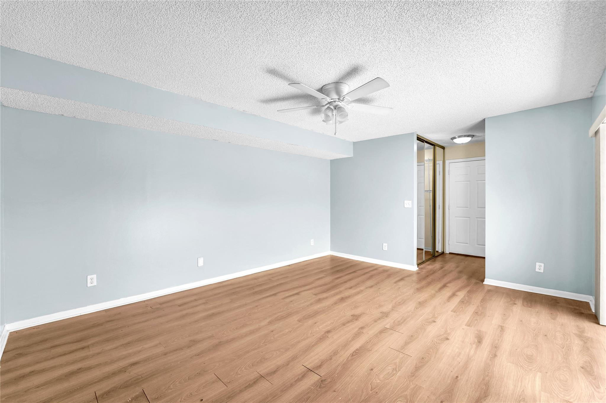 8466 S Coral Circle