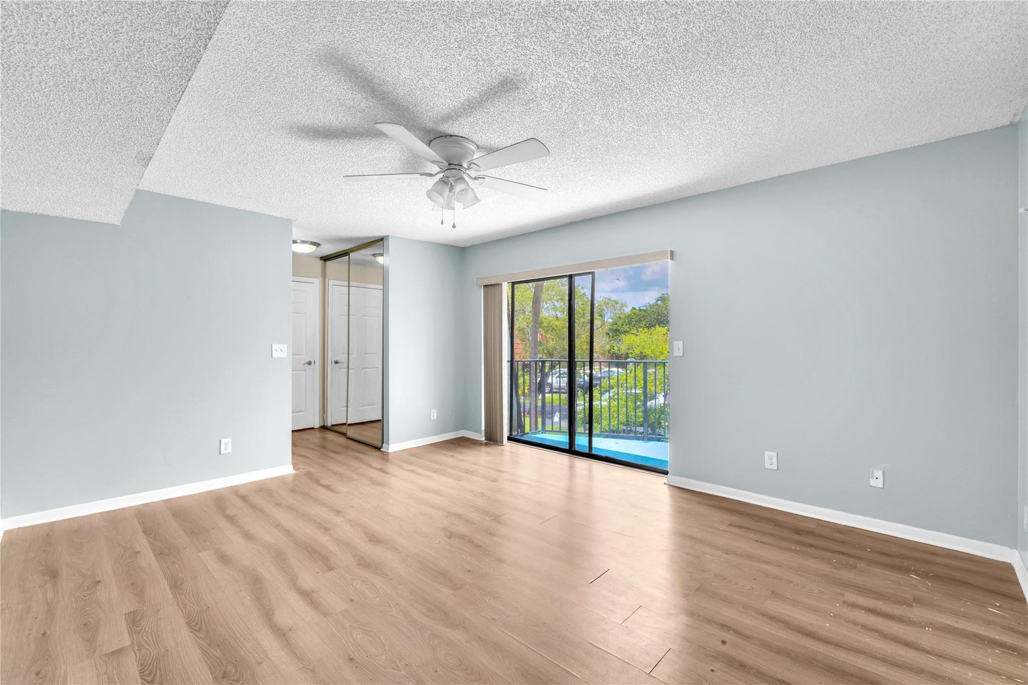 8466 S Coral Circle