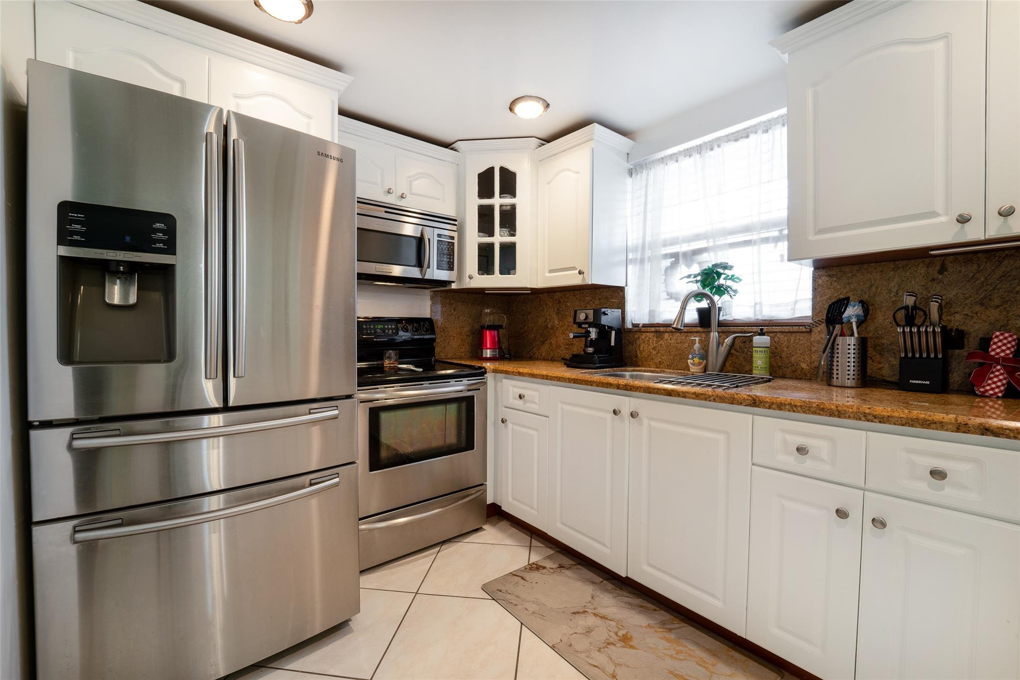 9359 Fontainebleau Boulevard F208