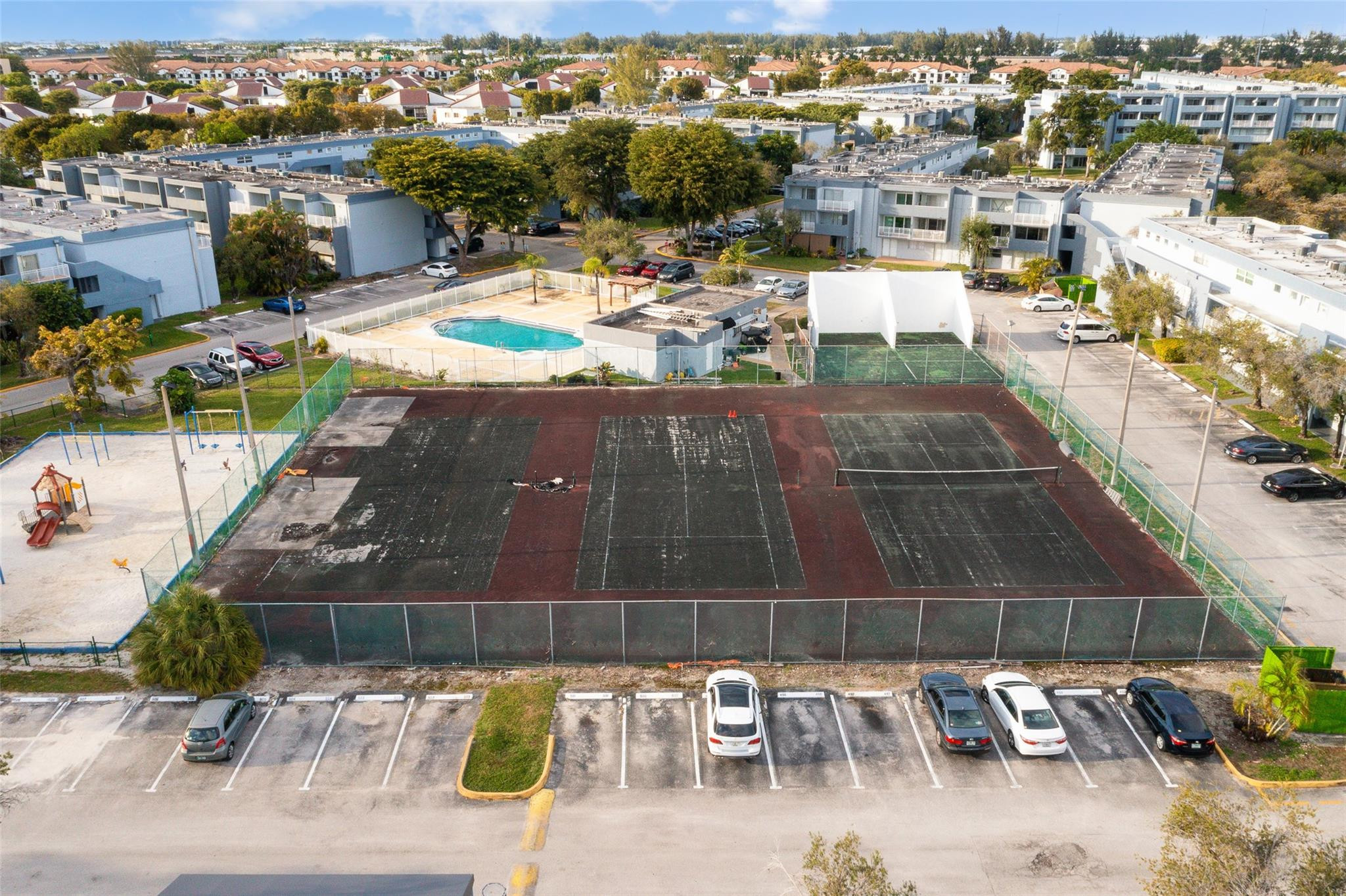 9359 Fontainebleau Boulevard F208