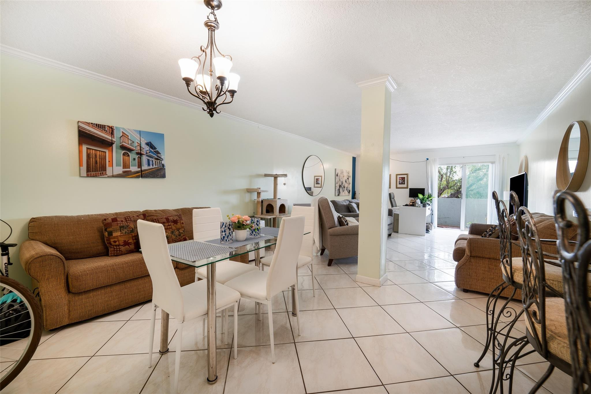 9359 Fontainebleau Boulevard F208