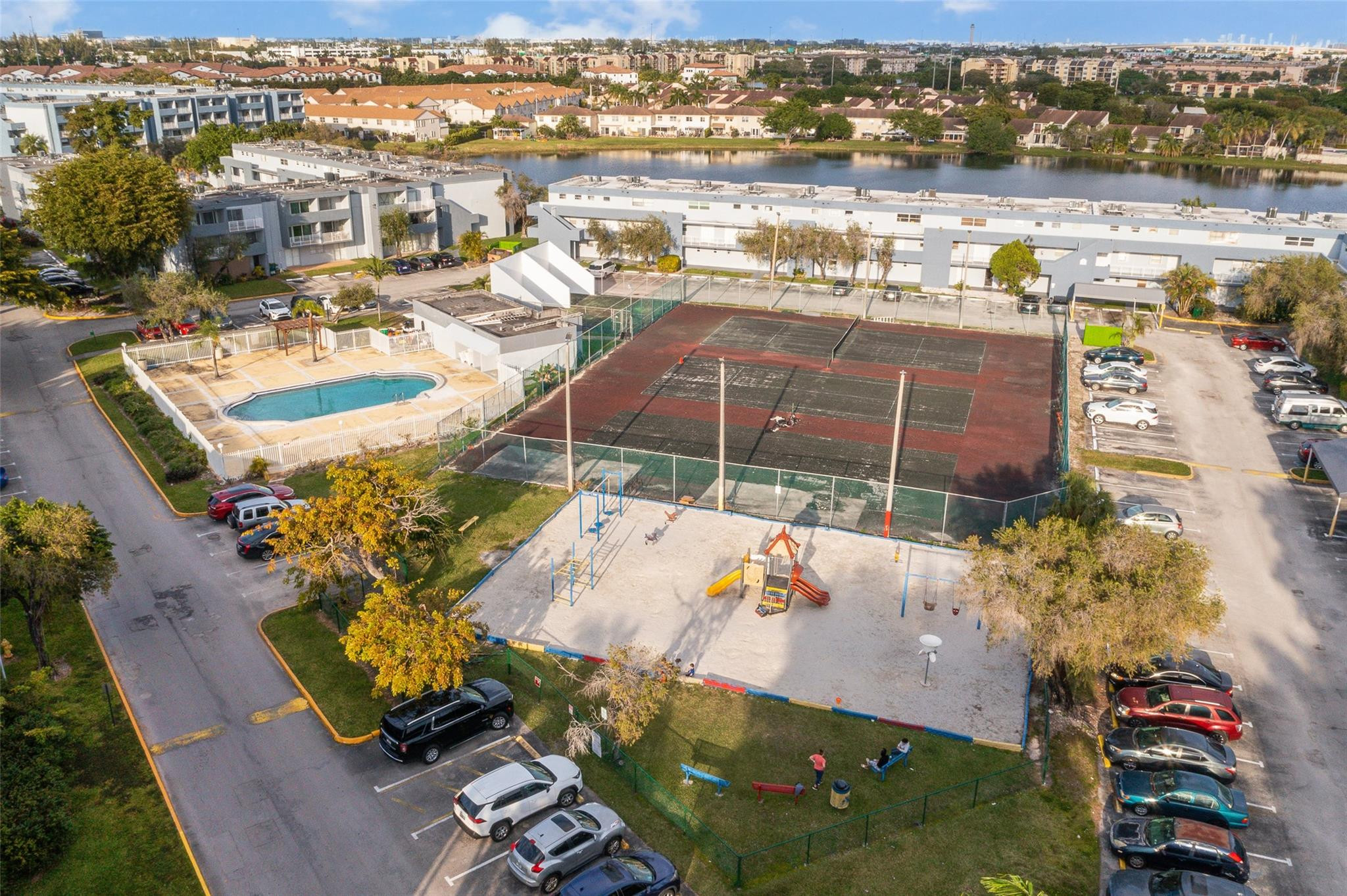 9359 Fontainebleau Boulevard F208