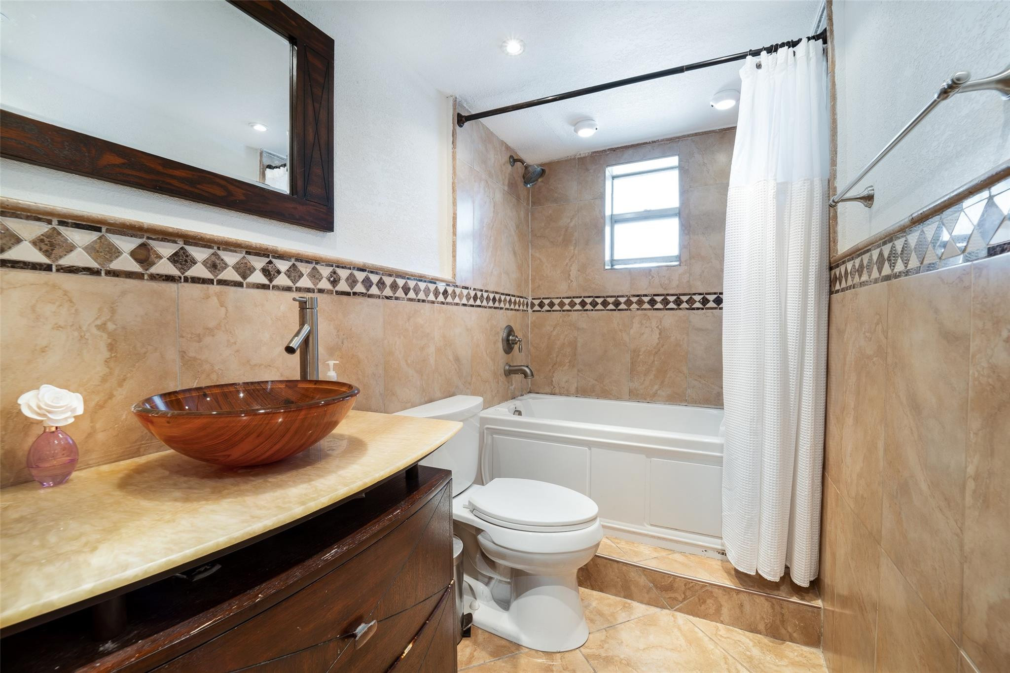 9359 Fontainebleau Boulevard F208