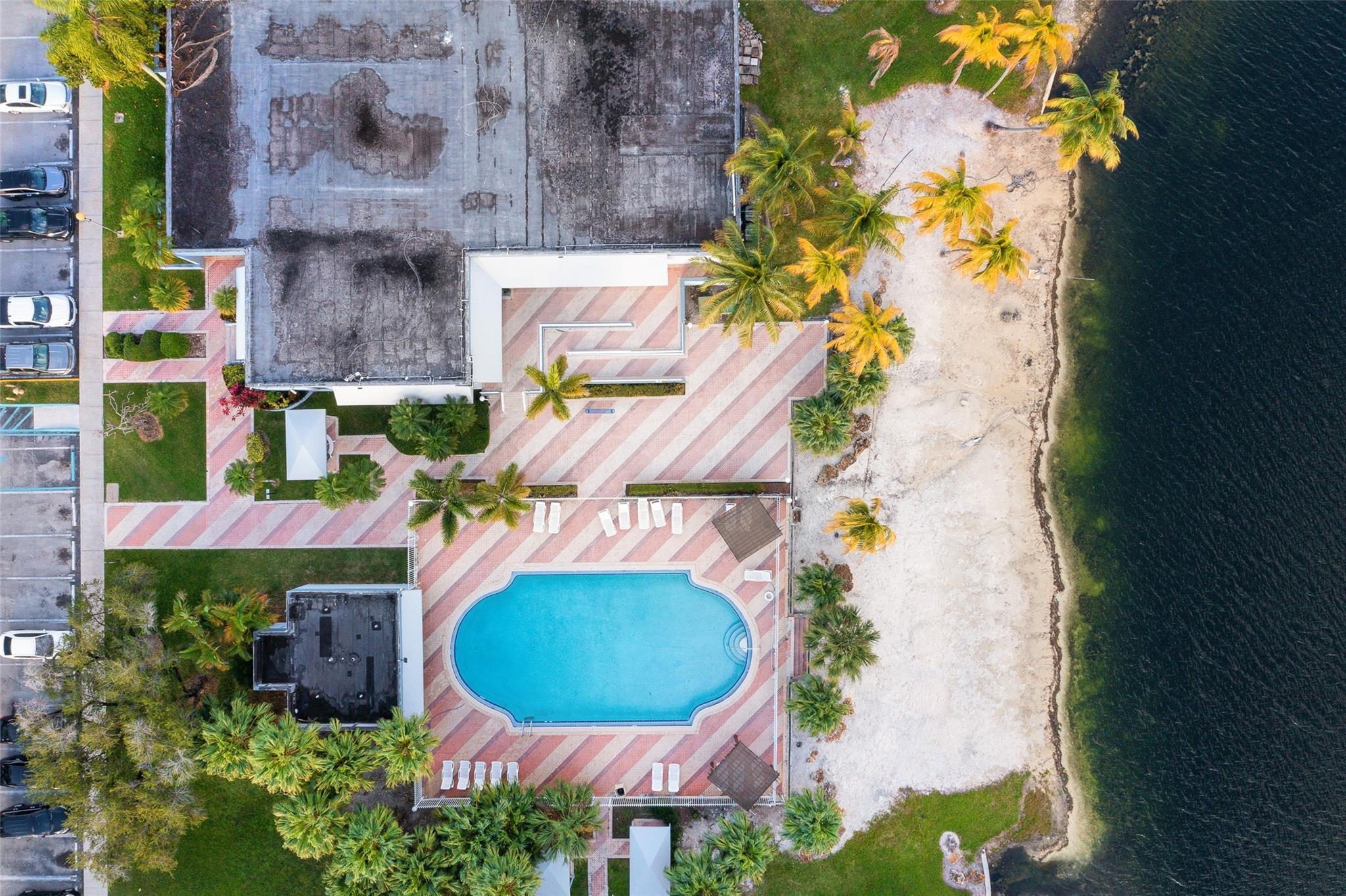9359 Fontainebleau Boulevard F208