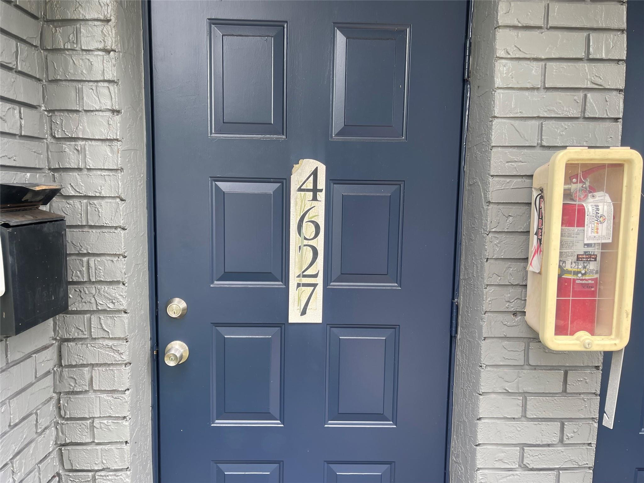 4627 NW 9th Drive 4627