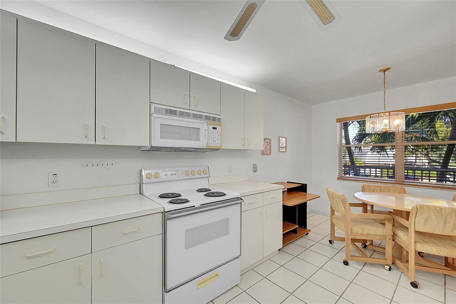 2560 NW 103rd Avenue # 205