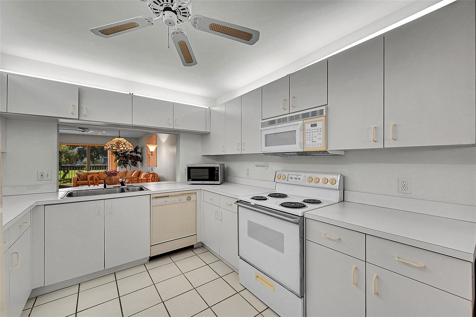 2560 NW 103rd Avenue # 205