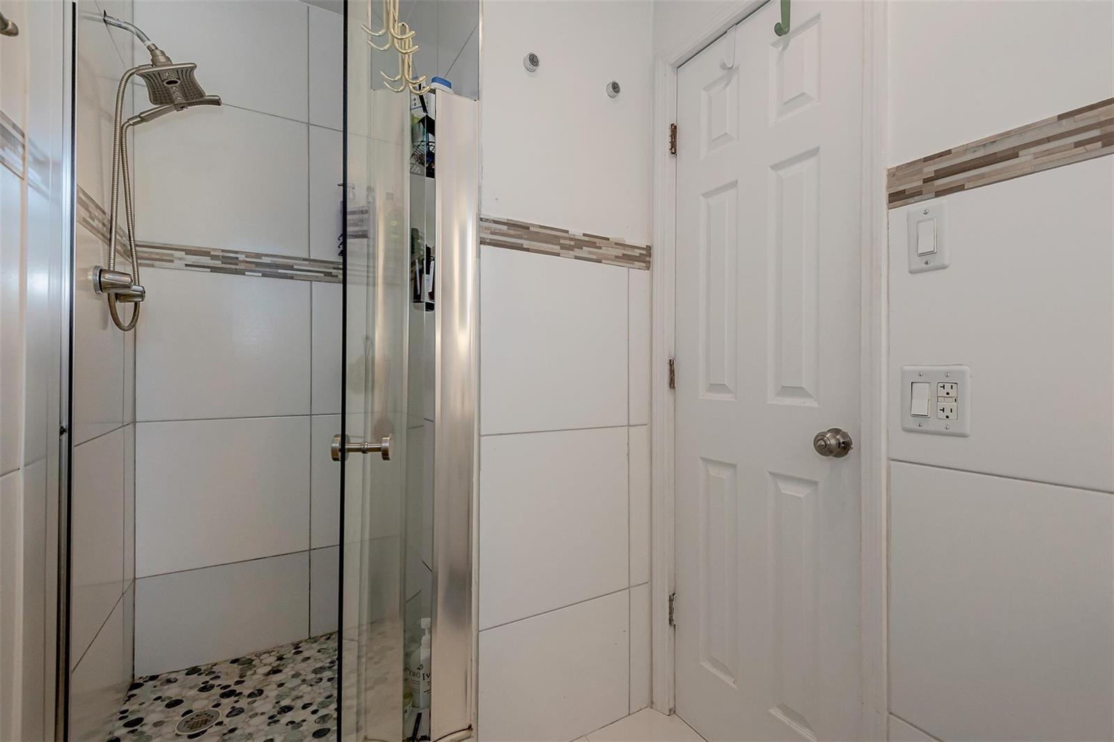 7509 NW 40th Place