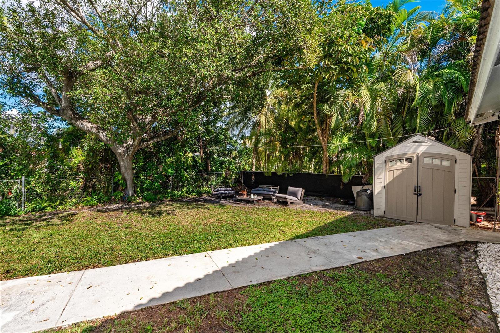 7509 NW 40th Place