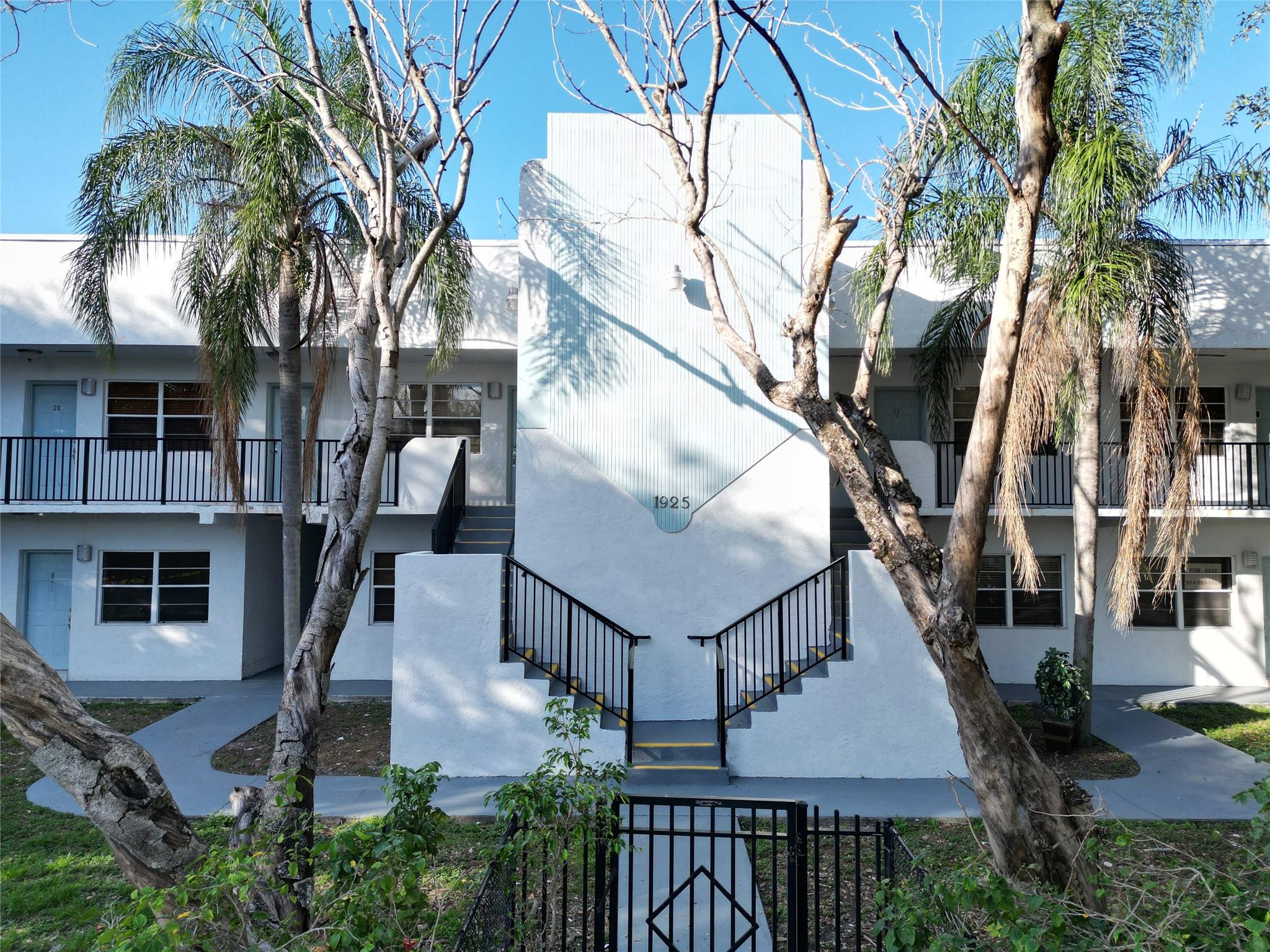 1925 Madison Street 4