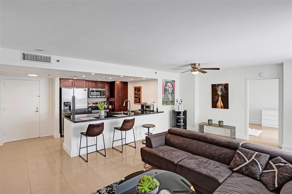 7601 E Treasure Drive # 1524